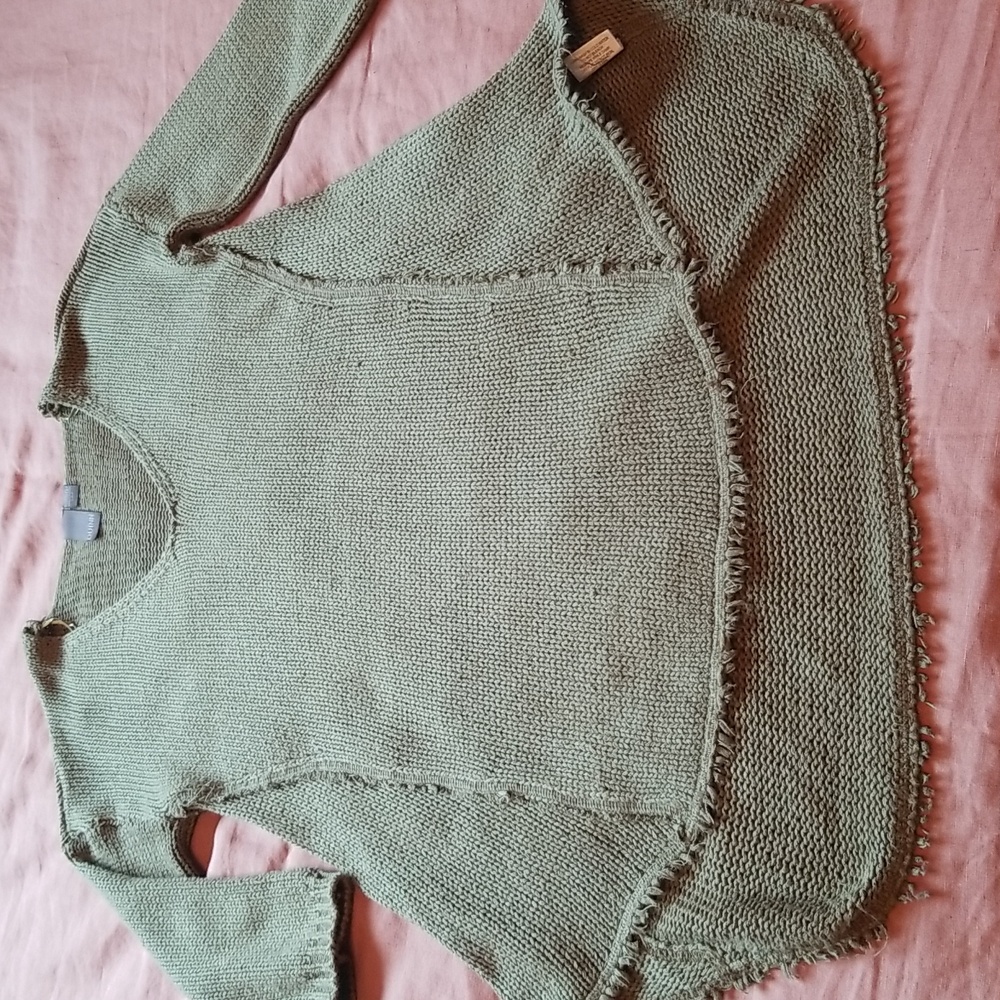 Pullover V-Neck Sweater